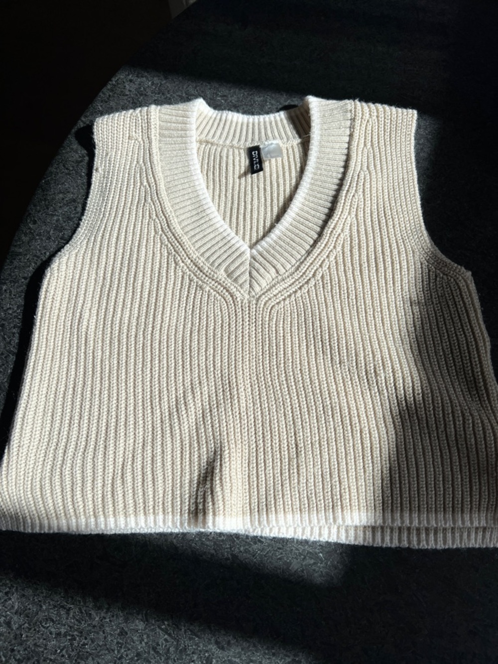 Cropped Crotchet Sweater Vest, size L